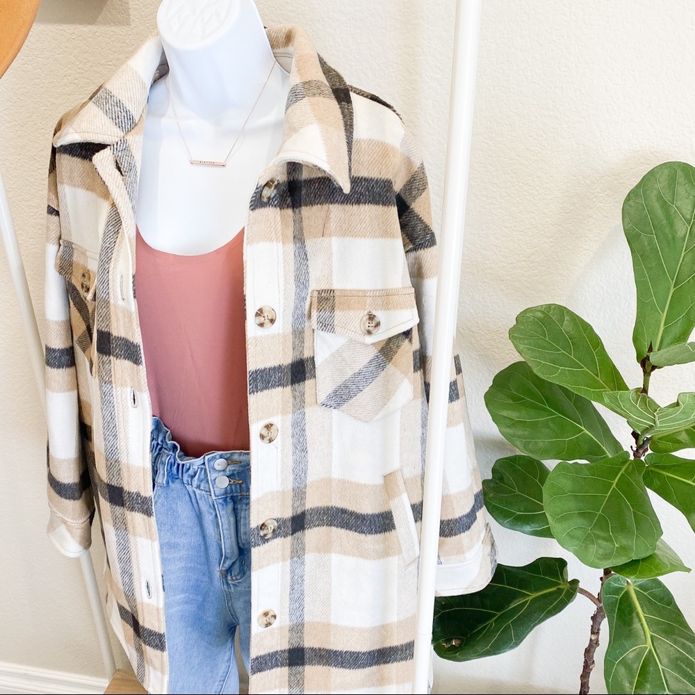 Plaid brown Shacket with pockets - Picture 3 of 6